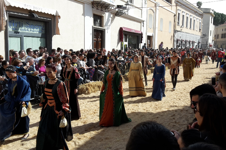 Costumes traditionnels, Sa Sartiglia de Oristano