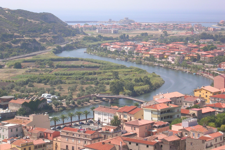 Strade del centro storico di Bosa