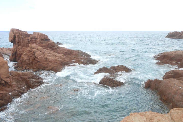 Falaises près de Su Sirboni