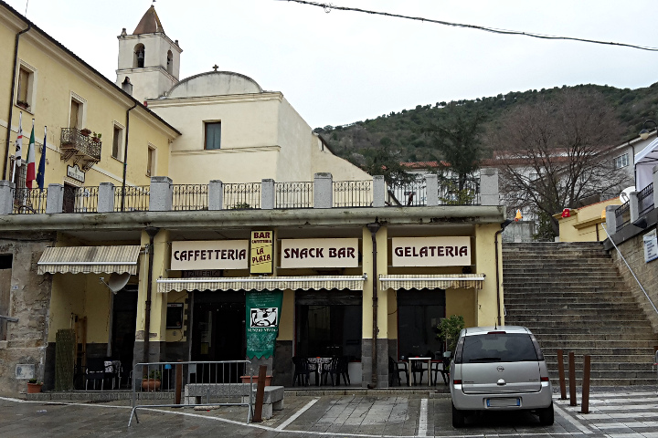 Orani, piazza del municipio