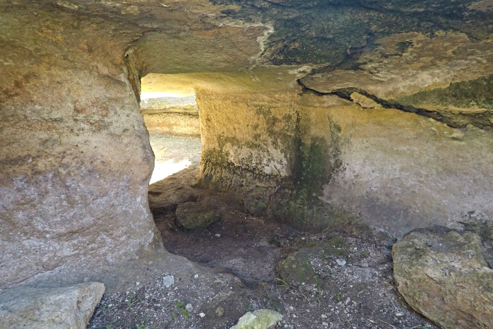 Intérieurs sculptés dans la roche