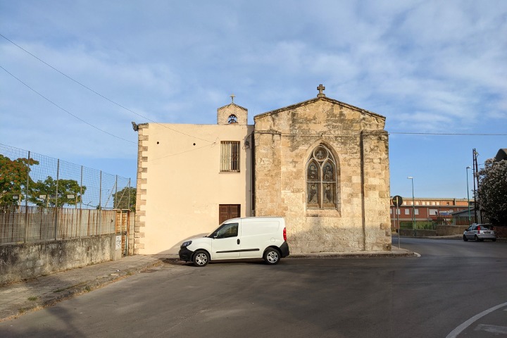 Derrière l'église de San Leonardo