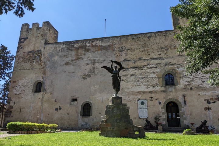 The statue in front of the fortress