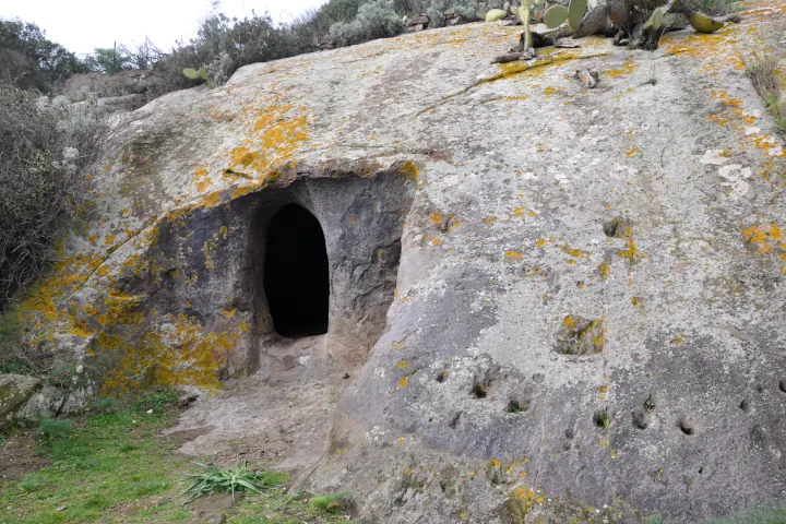 Rochers sculptés près d'Oniferi