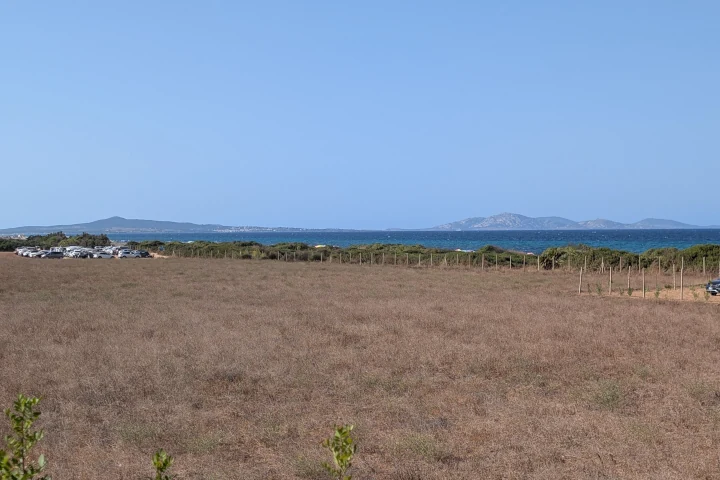 Parking de Fiume Santo près de la mer